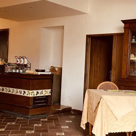 Up Hotel Naples