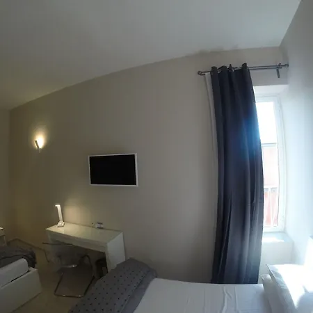 Hotel Up 3*