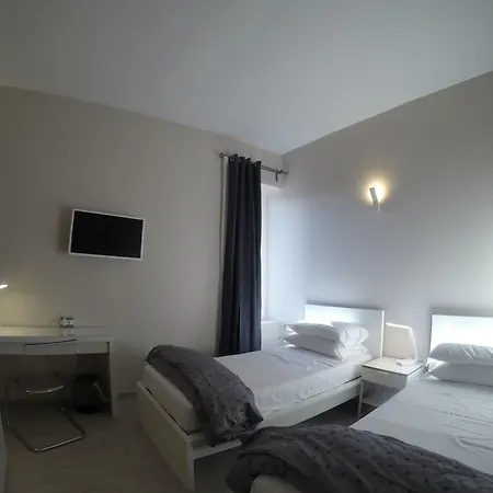 Up Hotel