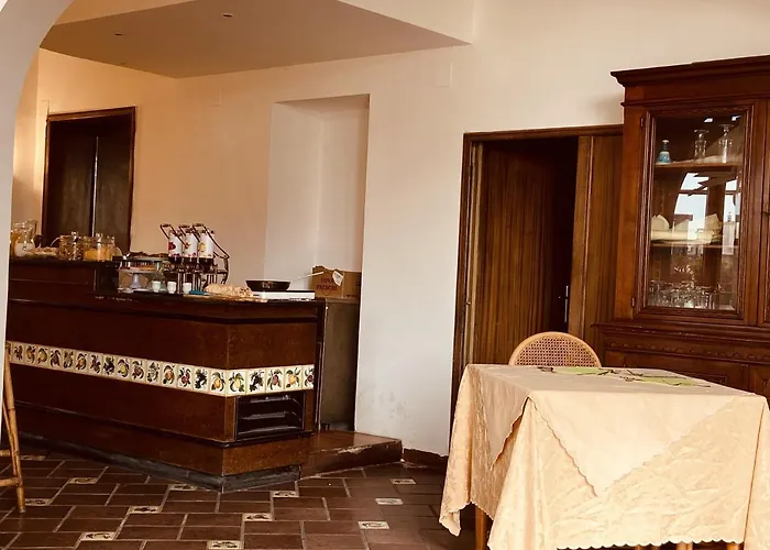 Up Hotel Naples