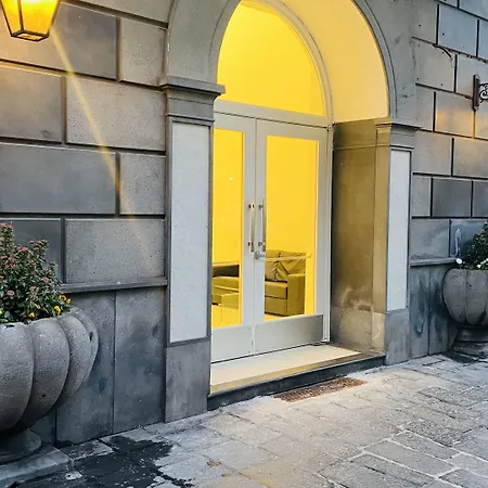 Up 3* Napoli